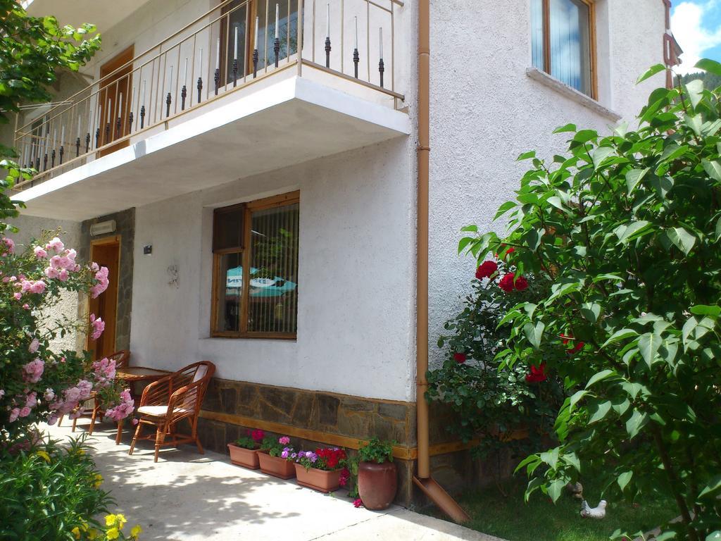 Guest House Stoletnika Yagodina Exterior foto